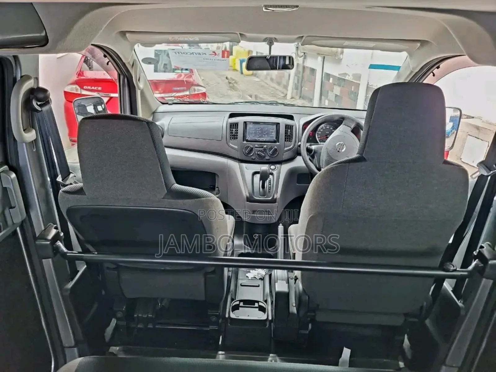 Nissan NV200 SV 2018 Gray