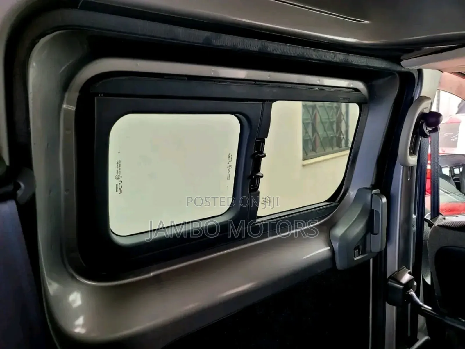 Nissan NV200 SV 2018 Gray