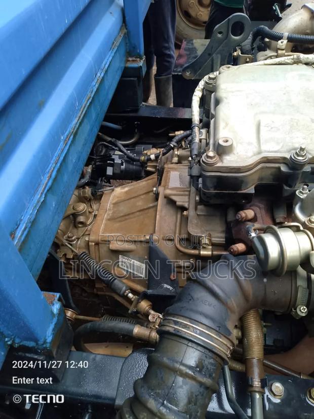 Isuzu NMR . - thumbnail 2