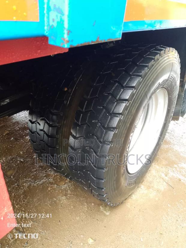 Isuzu NMR . - thumbnail 5