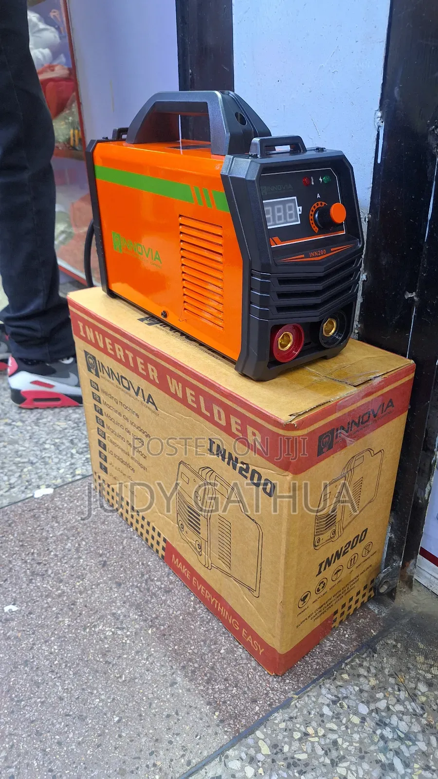 Inovia Welding Machine 200amp