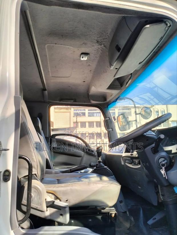 Isuzu FTR Lorry Canter 2018 - thumbnail 3