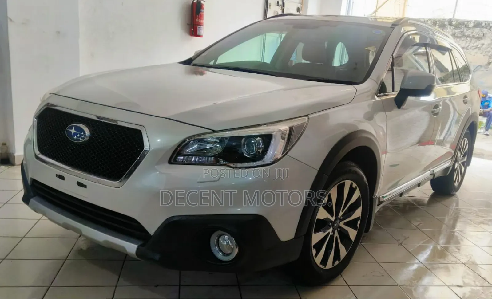 Subaru Outback 2.5i Touring AWD 2018 White