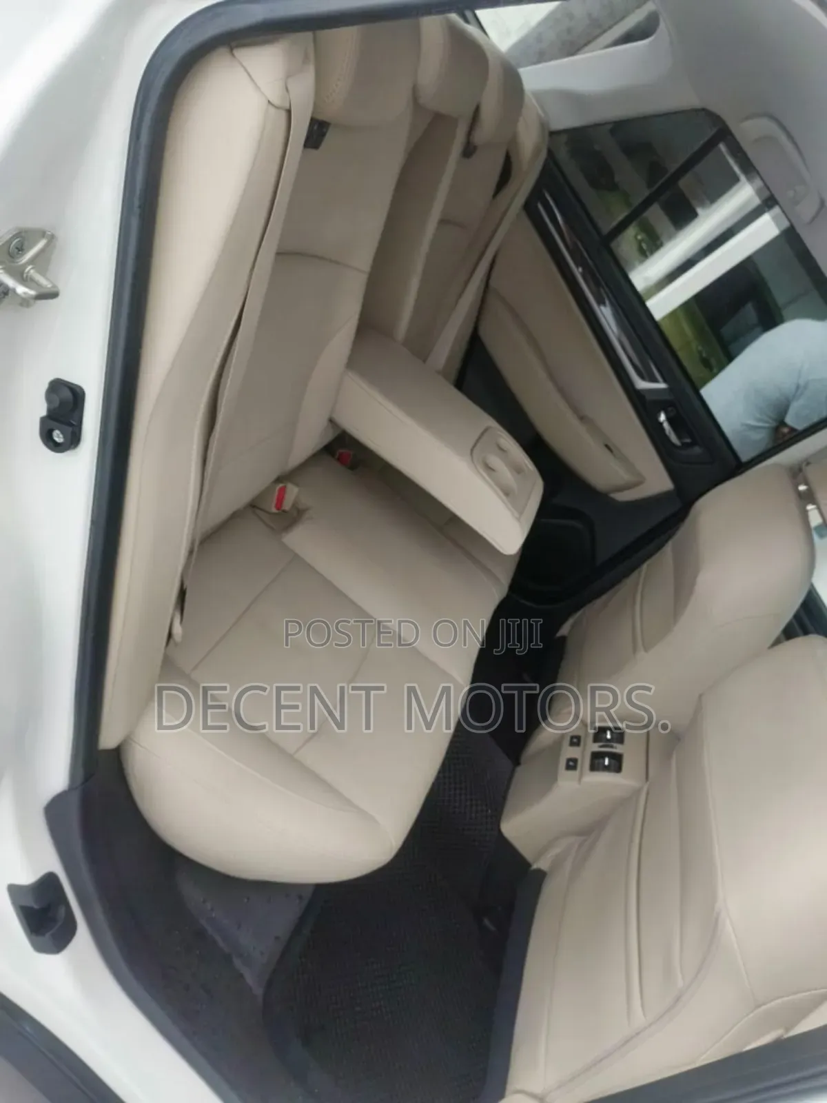 Subaru Outback 2.5i Touring AWD 2018 White