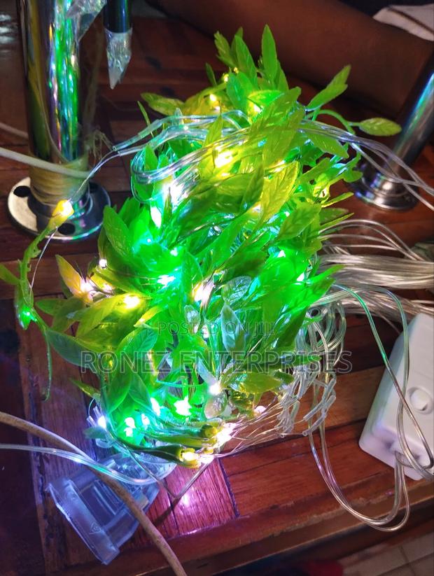 Xmas Leaf Lights 3m by 1m - thumbnail 2