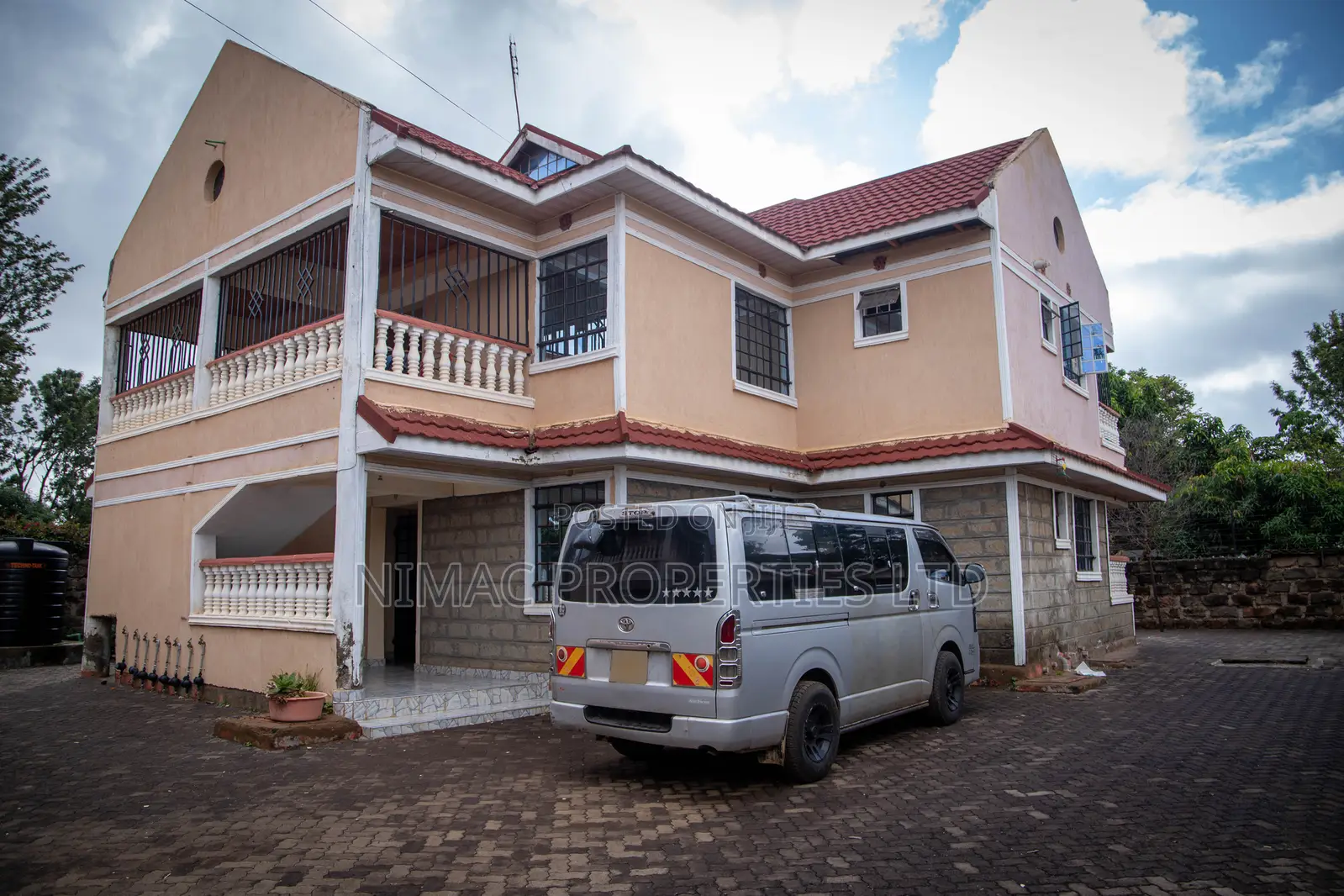2bdrm Apartment in Canaan Street, Happy Valley Estate for rent