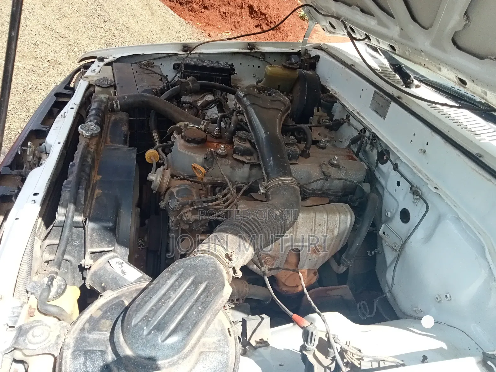 Toyota Hilux 1998 White