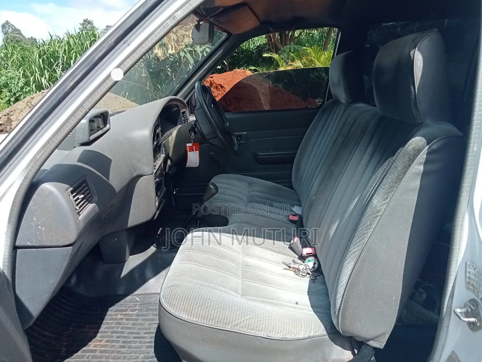 Toyota Hilux 1998 White
