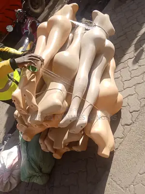 Curvy Size Dummies