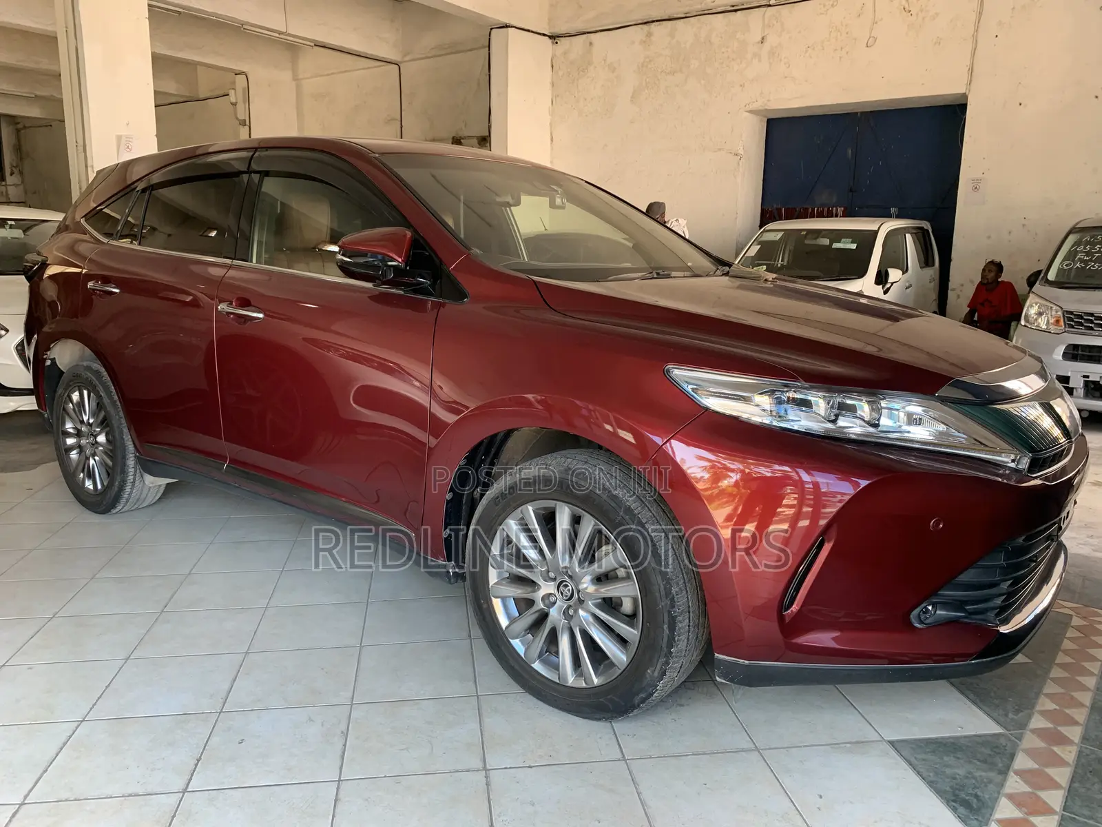 Toyota Harrier 2.0 4WD 2017 Red