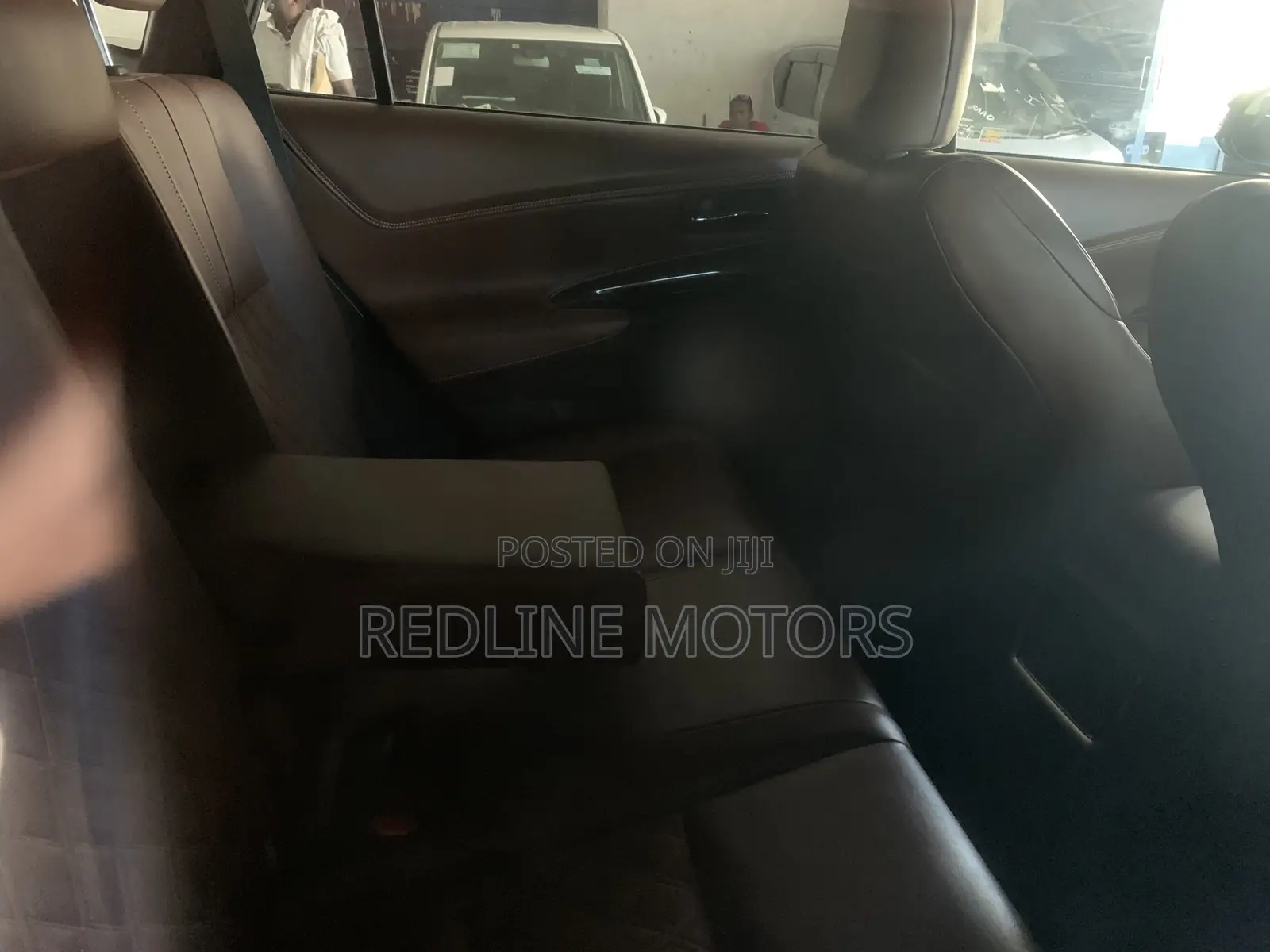 Toyota Harrier 2.0 4WD 2017 Red
