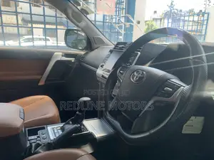 Toyota Land Cruiser Prado 2022 Black