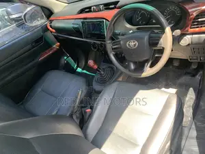Toyota Hilux 2018 Gray