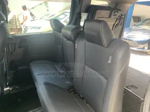 Toyota Esquire 2.0 AWD (7 seater) 2017 Gray