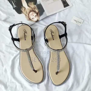 *Ladies Fashion Sandals
