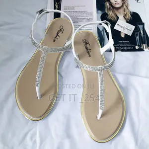 *Ladies Fashion Sandals