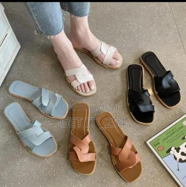 *Ladies Fashion Sandals* Size 39 - 41 (Black Brown