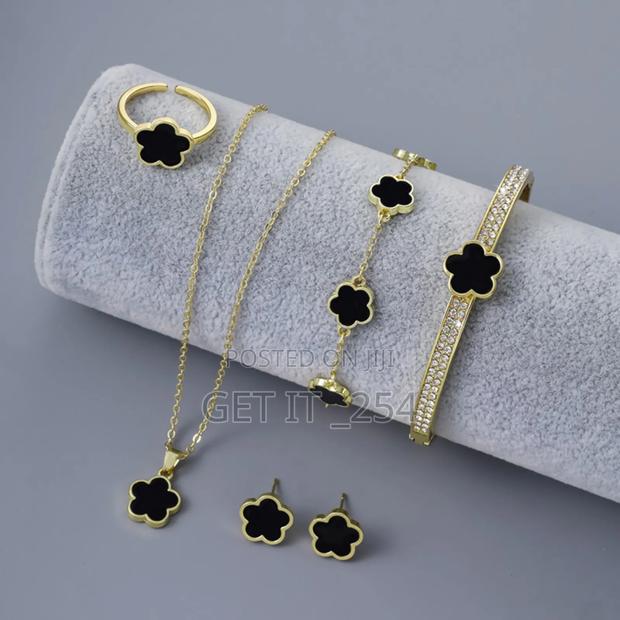 *Trendy Hot Floral Ladies Jewellery Set - thumbnail 3