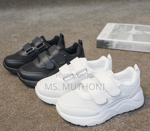 Black / White Kids Quality Unisex Sneakers* - thumbnail 2
