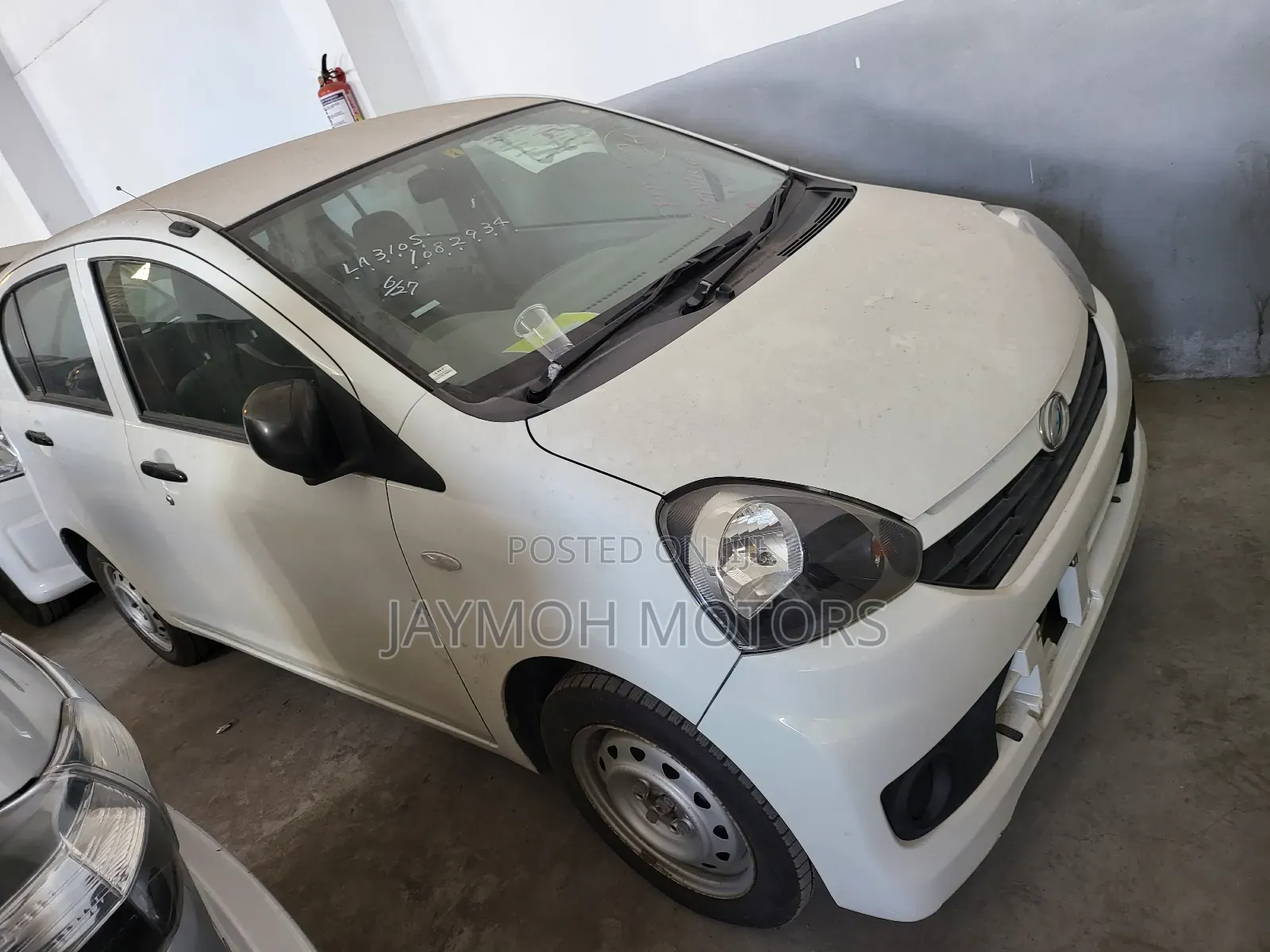 Daihatsu Mira 2017 White