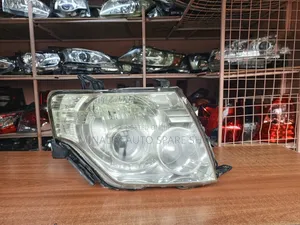 V93 Right Side Zenon Headlight