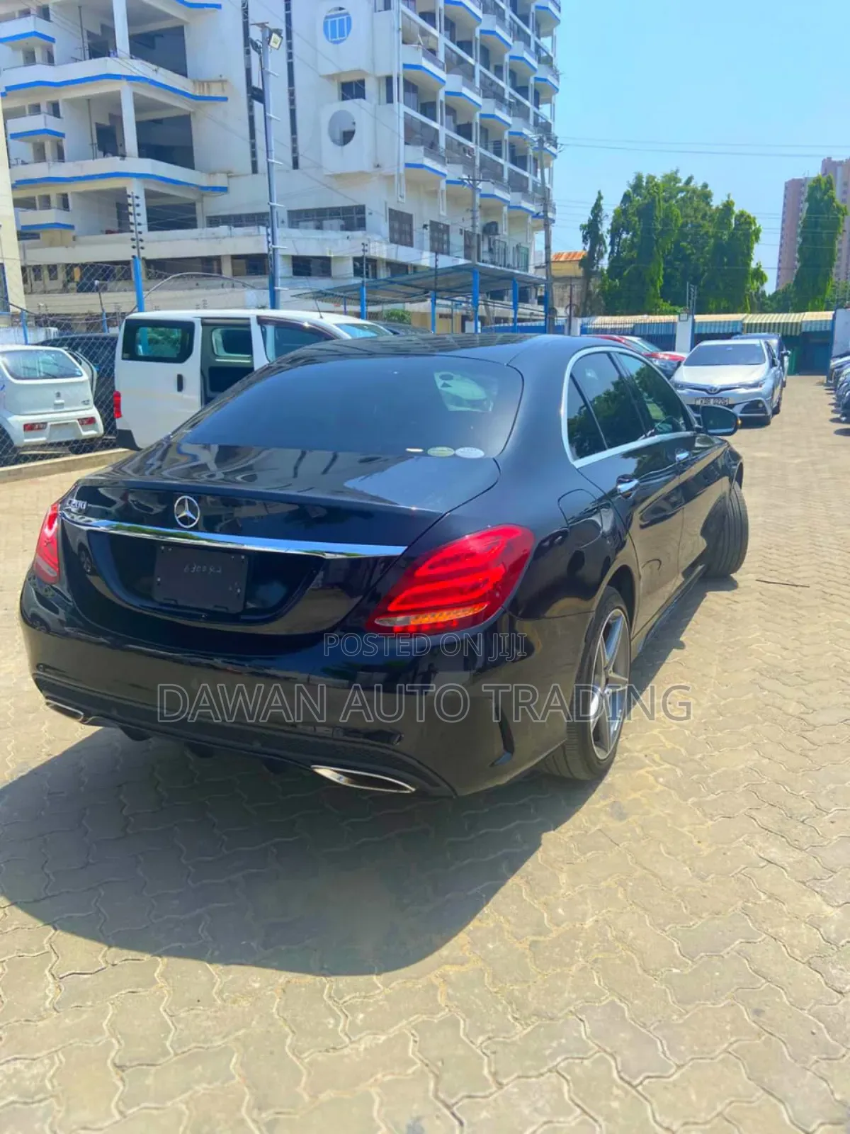 Mercedes-Benz C200 2017 Black