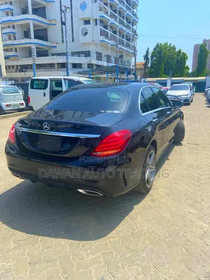 Mercedes-Benz C200 2017 Black