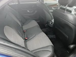 Mercedes-Benz C200 2018 Blue
