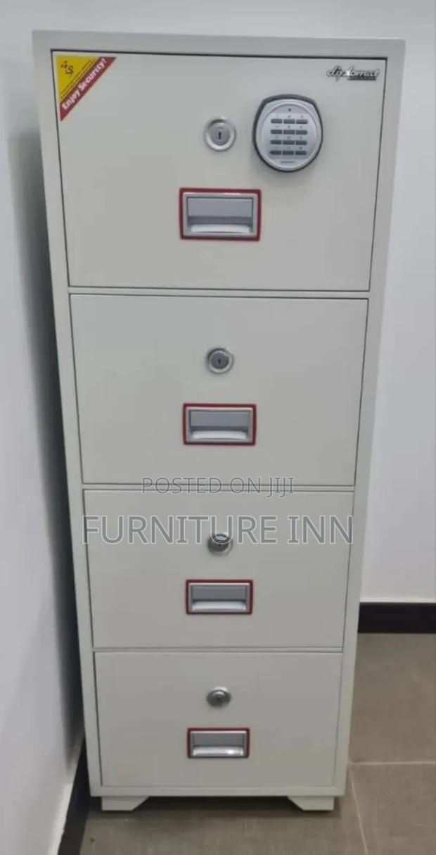 Brand New 266kg Diplomat Fireproof Safe