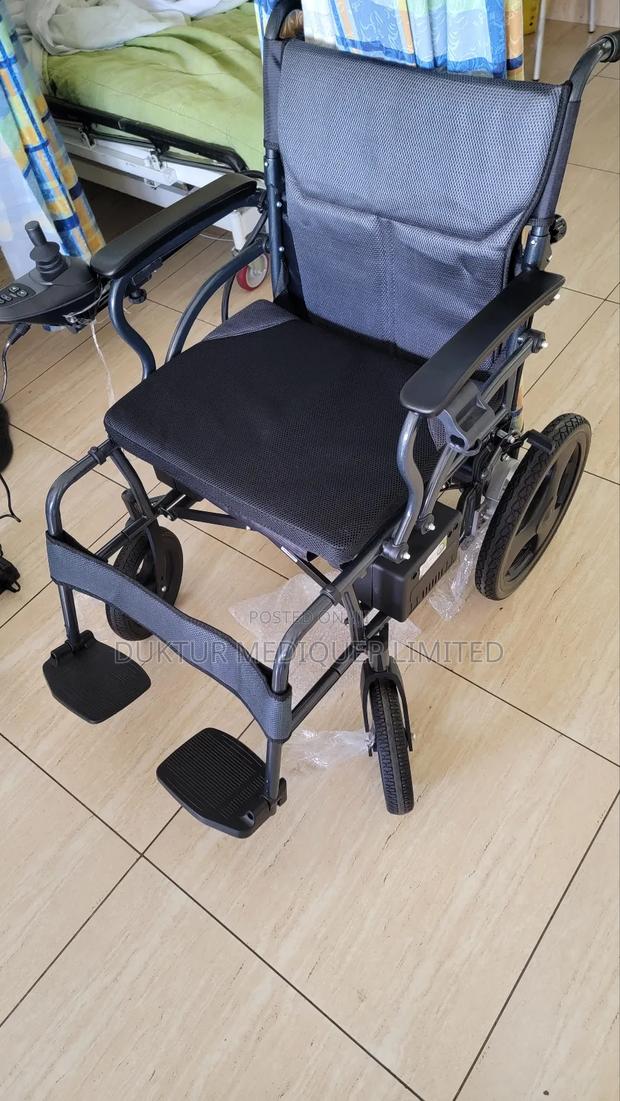 Compact Lightweight Electric Wheelchair - thumbnail 4