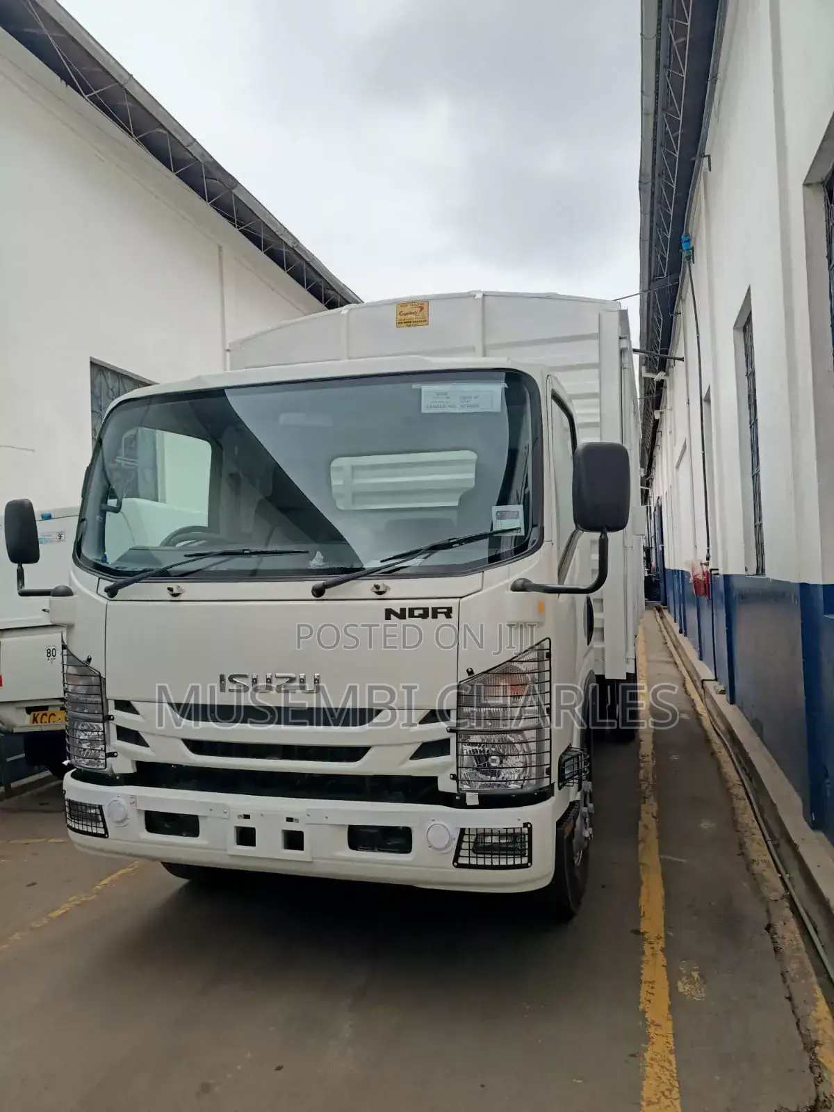 Isuzu Nqr81 Truck.