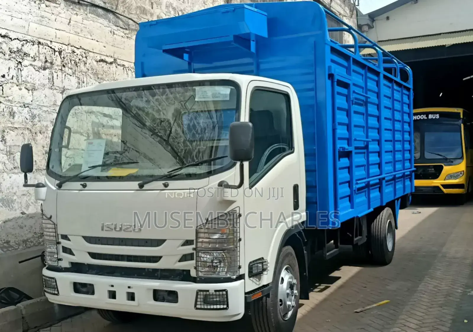 Isuzu Nqr81 Truck.