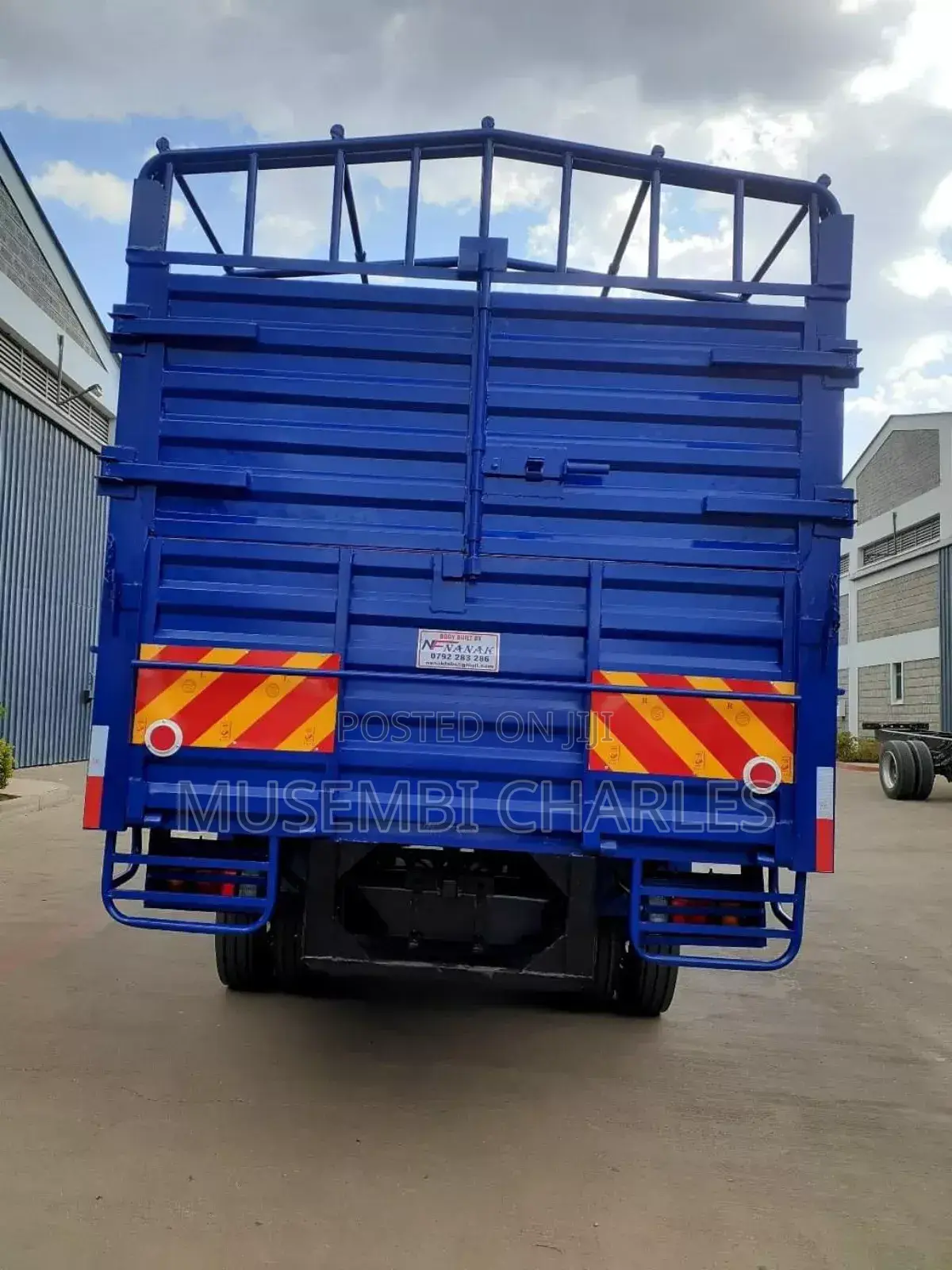 Isuzu Nqr81 Truck.