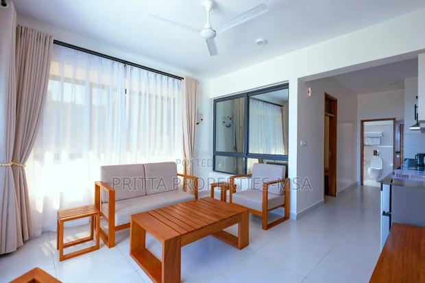 Nyali Beachfront Furnished 1br Apartment - thumbnail 10