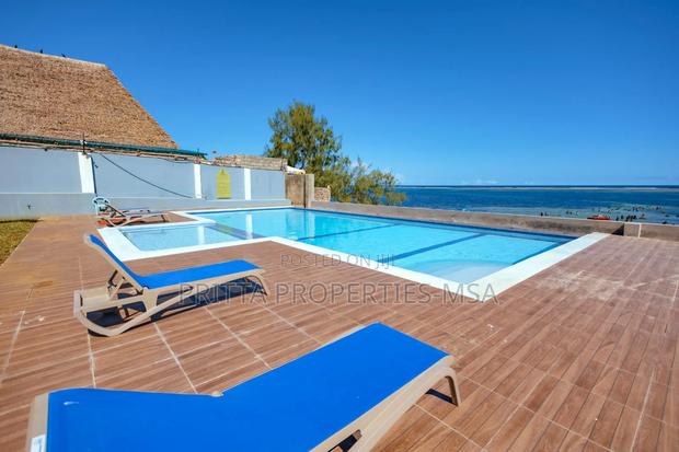 Nyali Beachfront Furnished 1br Apartment - thumbnail 19