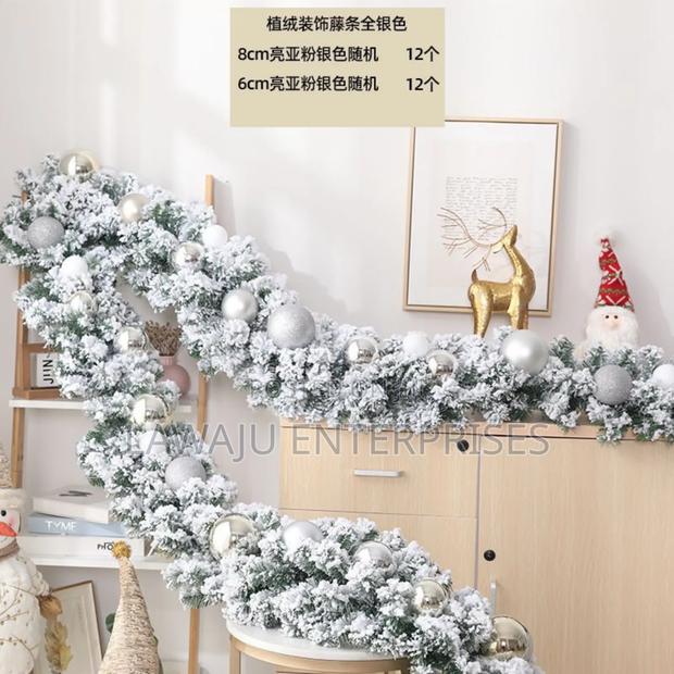 2.7M Snow Flake Garland