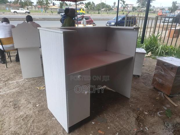 Reception Desk - thumbnail 2