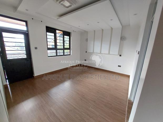 6bdrm Mansion in Daykio Bustani, Kimbo for sale - thumbnail 8