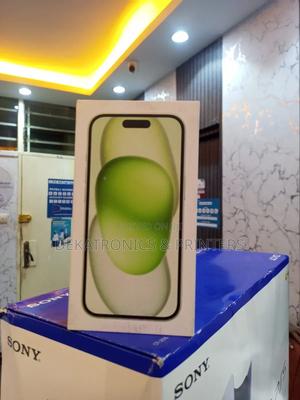 New Apple iPhone 15 256 GB Gray - thumbnail 2