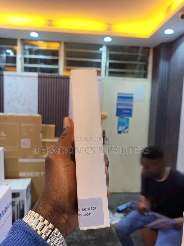 New Apple iPhone 15 256 GB Gray - thumbnail 3