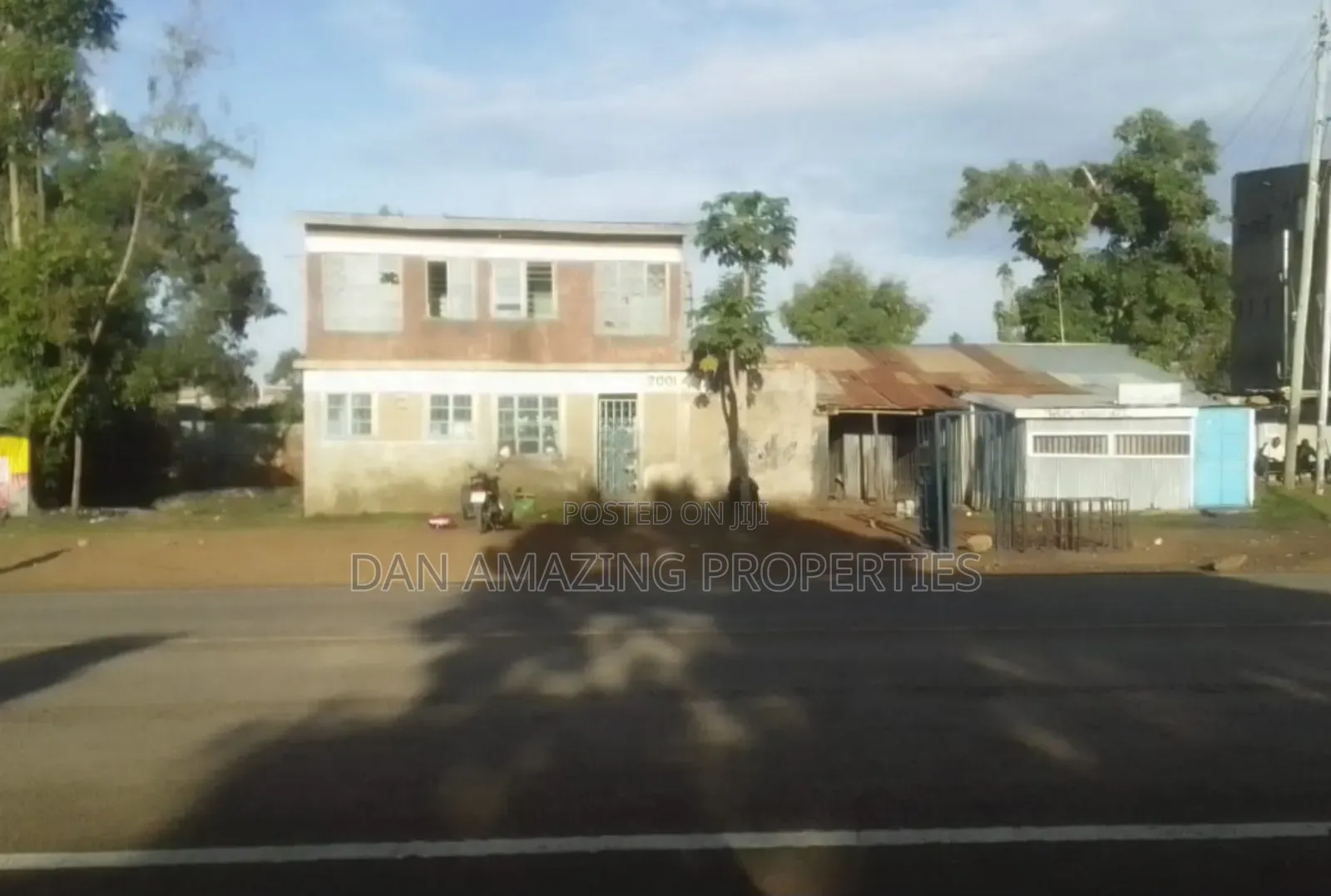 Commercial Space With Old House Homabay Rongo Tamac For Rent