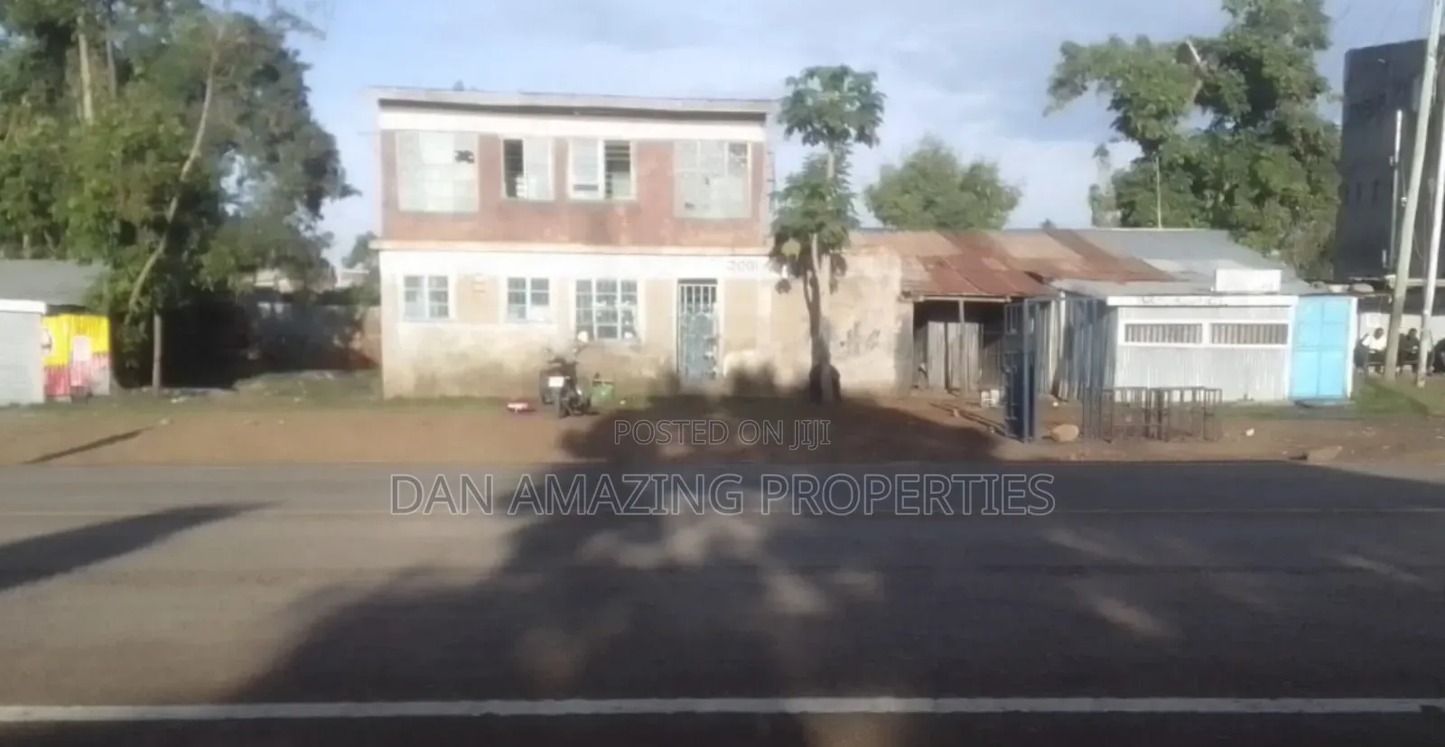 Commercial Space With Old House Homabay Rongo Tamac For Rent