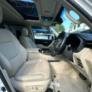 Toyota Land Cruiser 2023 White