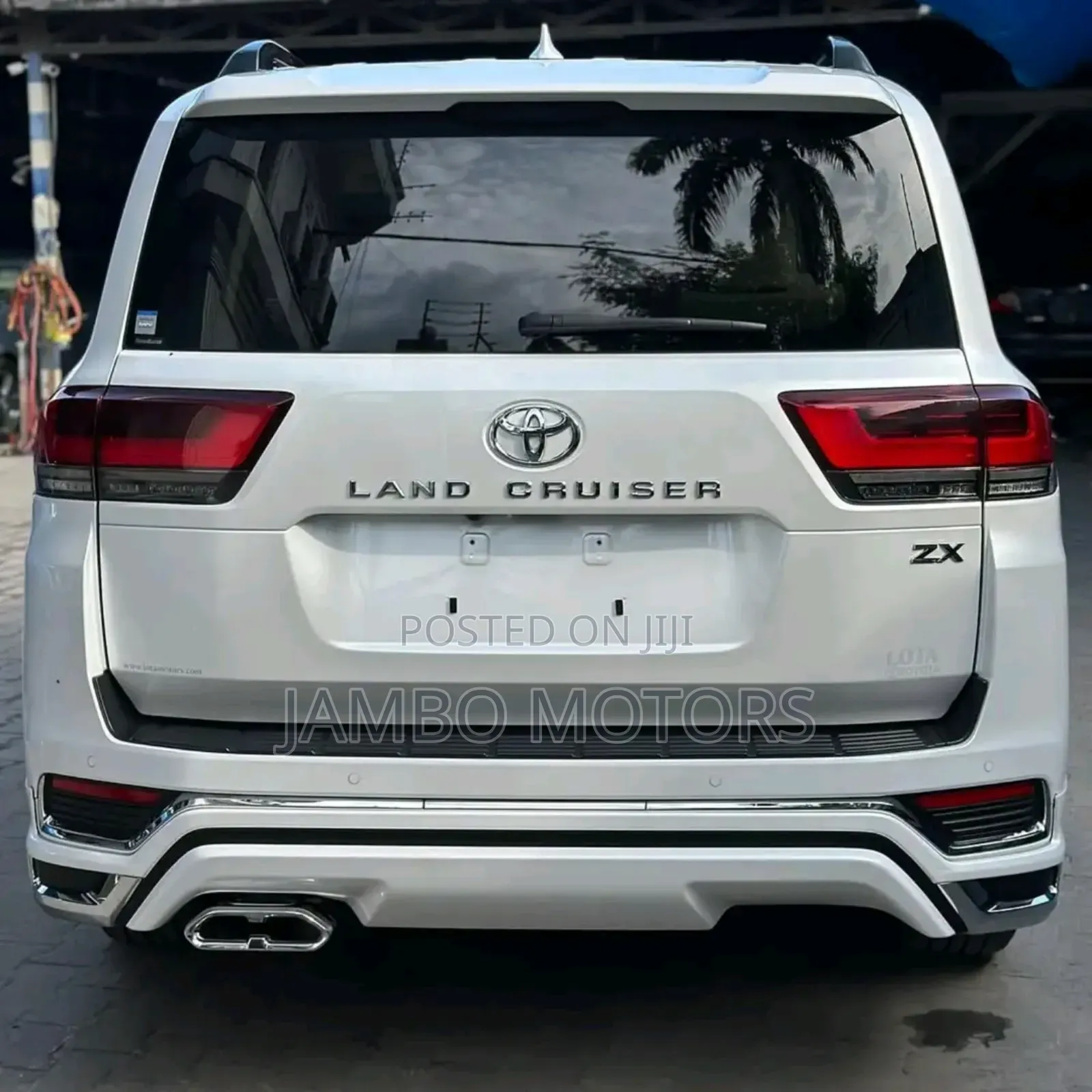 Toyota Land Cruiser 2023 White