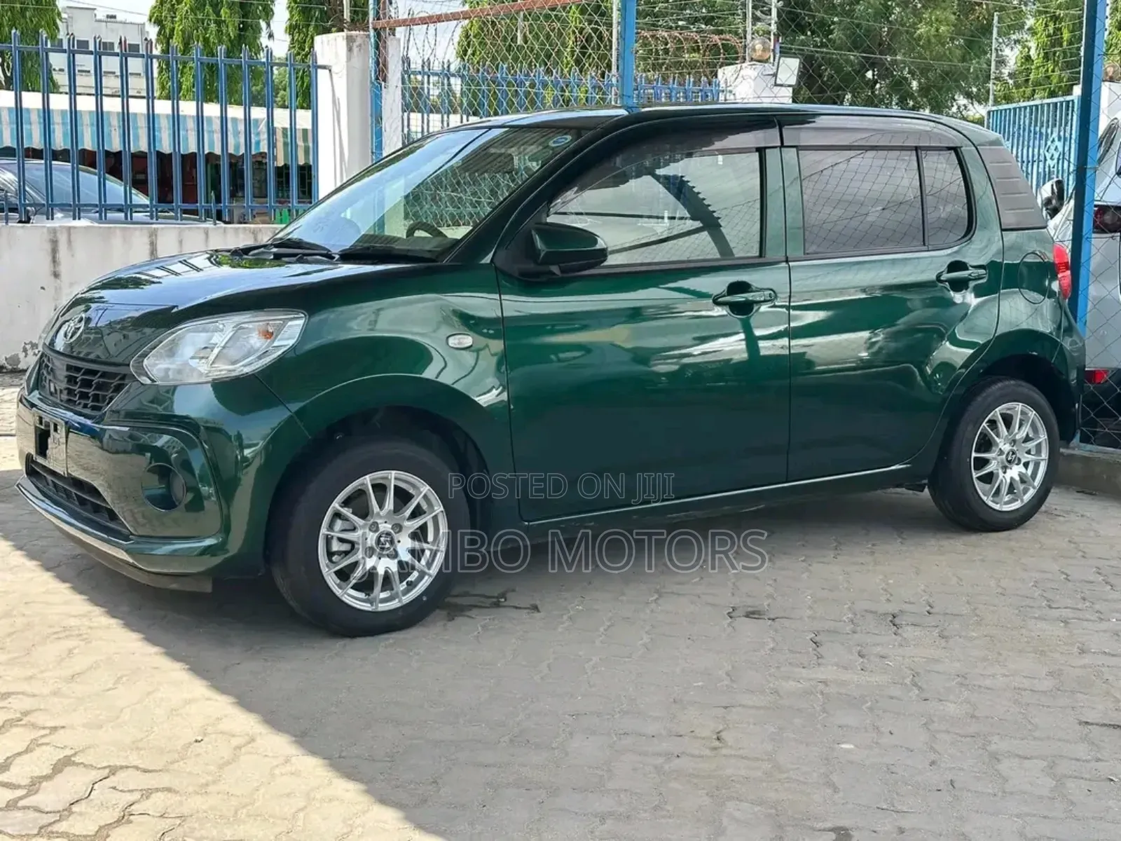 Toyota Passo 1.0 FWD 2018 Green