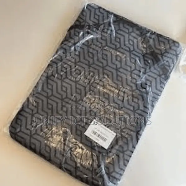 HP 14 Inch Neoprene Reversible Black Sleeve