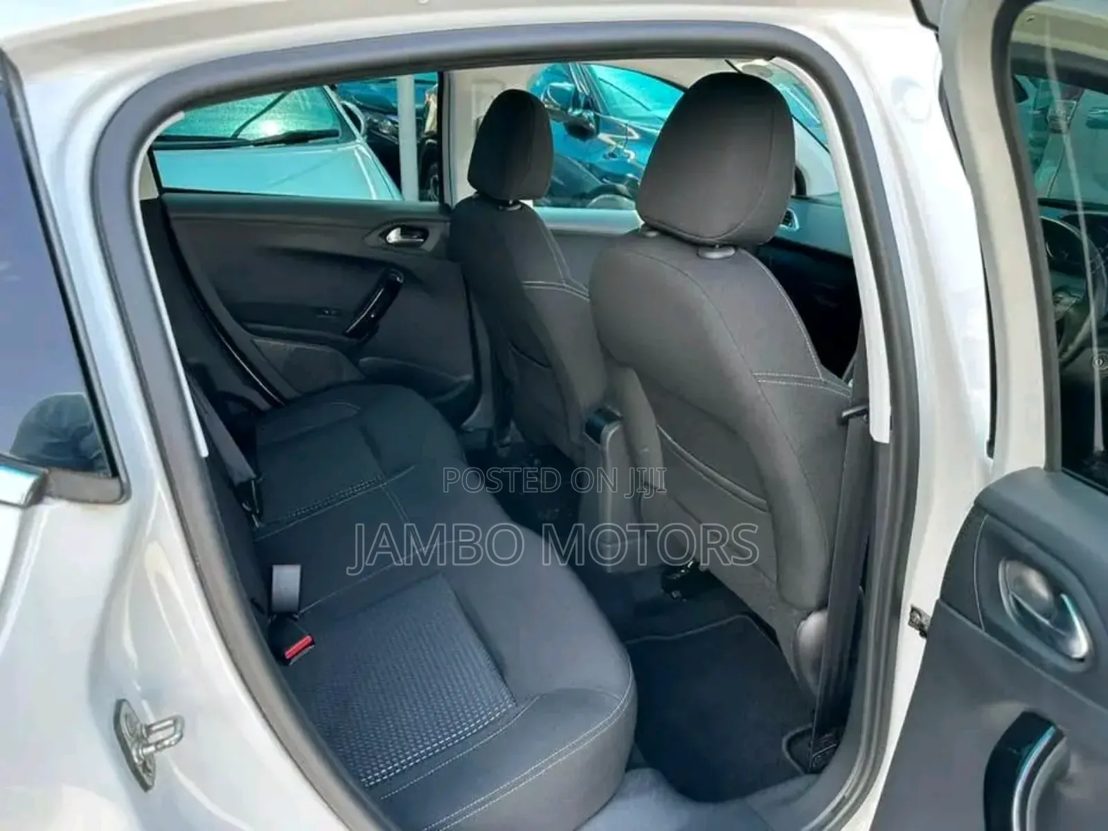 Peugeot 208 2018 White