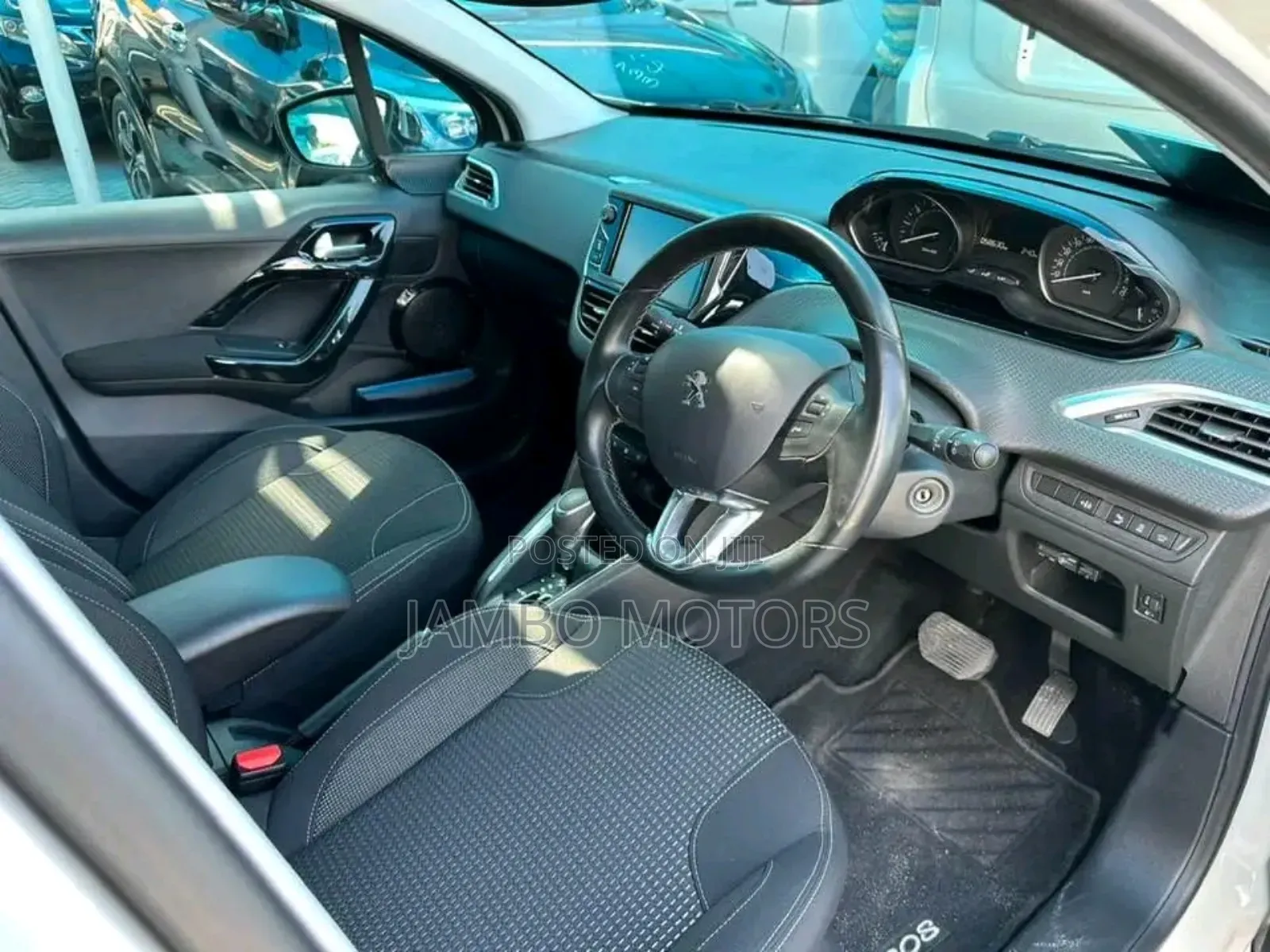 Peugeot 208 2018 White