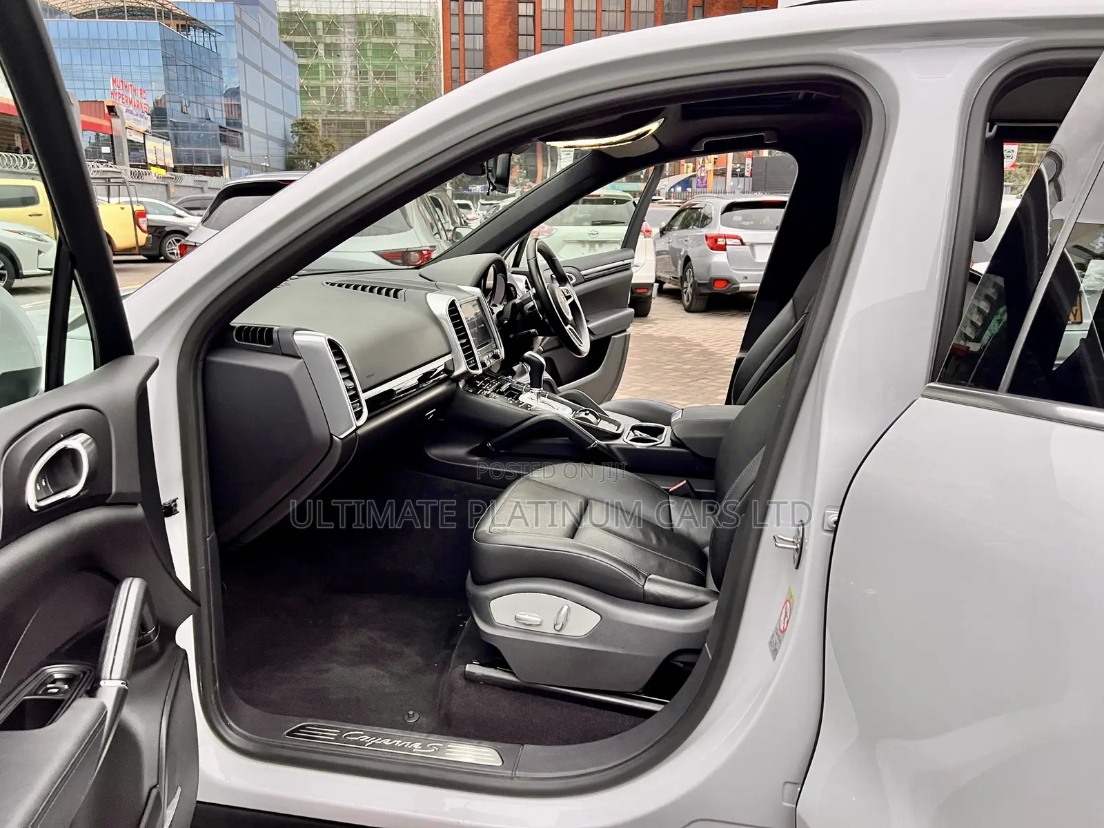 Porsche Cayenne Platinum Edition AWD 2017 White