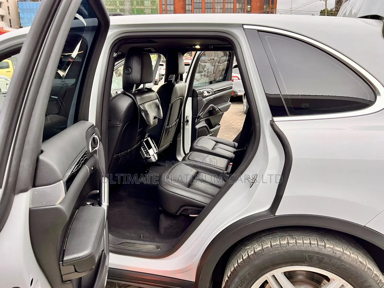 Porsche Cayenne Platinum Edition AWD 2017 White